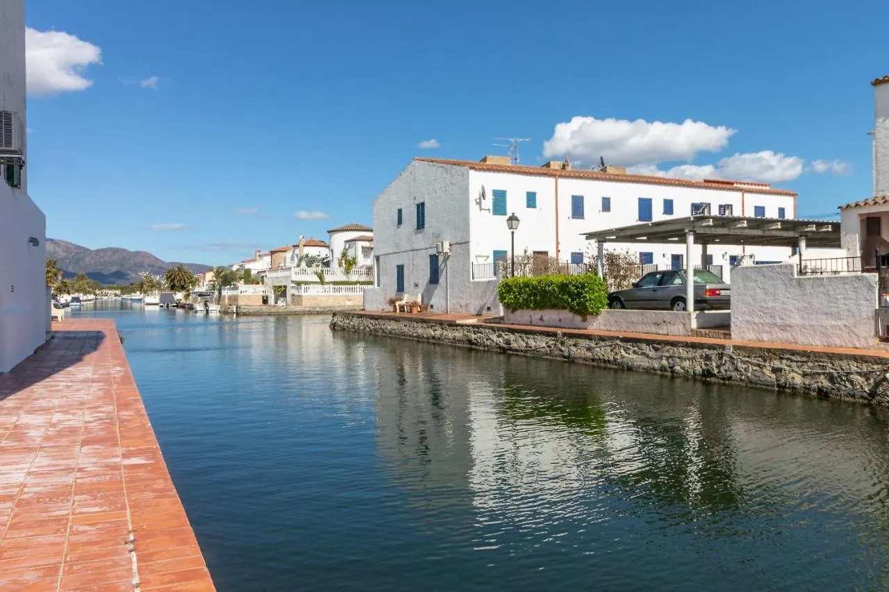 Goldhome - Currican - Casa Con Amarre, Terraza, Barbacoa, Wifi Empuriabrava