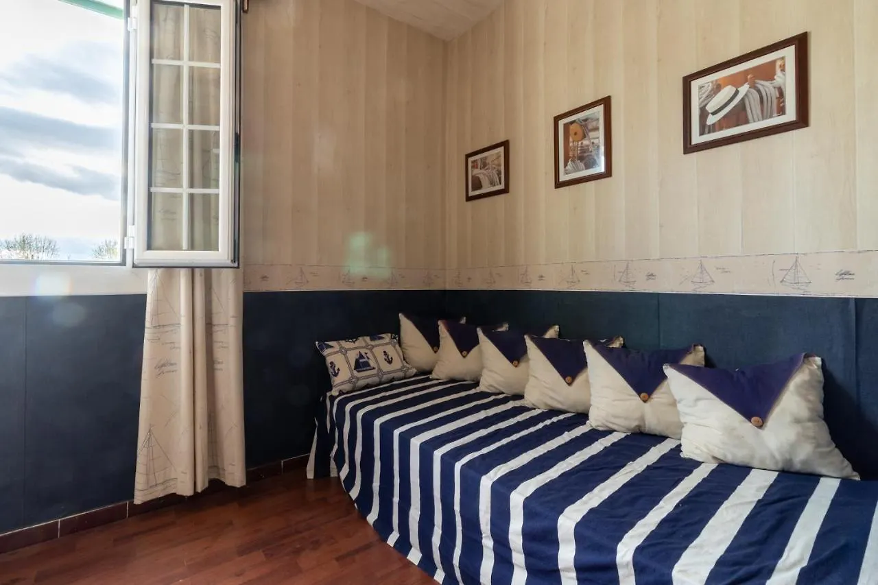 Goldhome - Currican - Casa Con Amarre, Terraza, Barbacoa, Wifi Empuriabrava